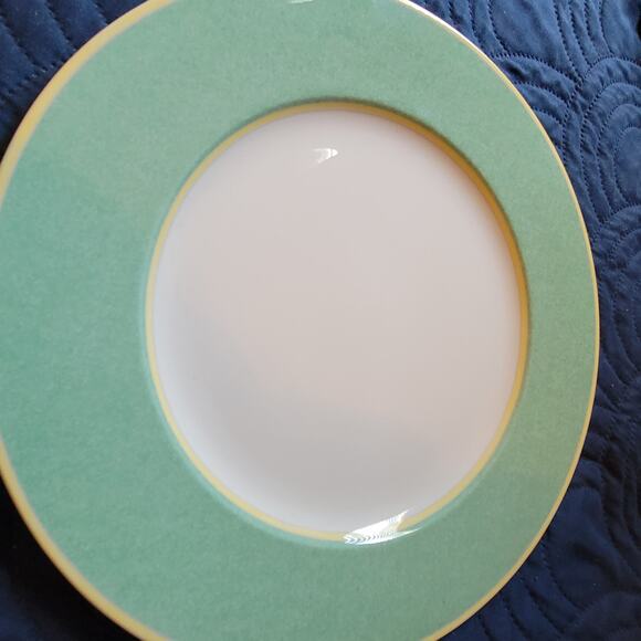 Fitz and Floyd, Correlations Light Green and White Charger Plates with Yellow - Picture 6 of 7